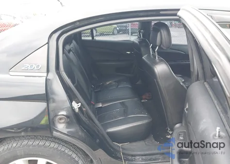 2014 Chrysler 200 Limited z USA, uszkodzony, nr VIN 1C3CCBCG4EN157229